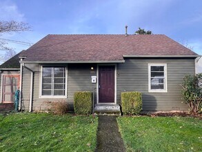 Building Photo - 1190 S 5th St