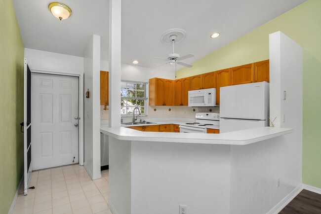 Building Photo - Unfurnished 2 Bedroom condo 10 minutes fro...