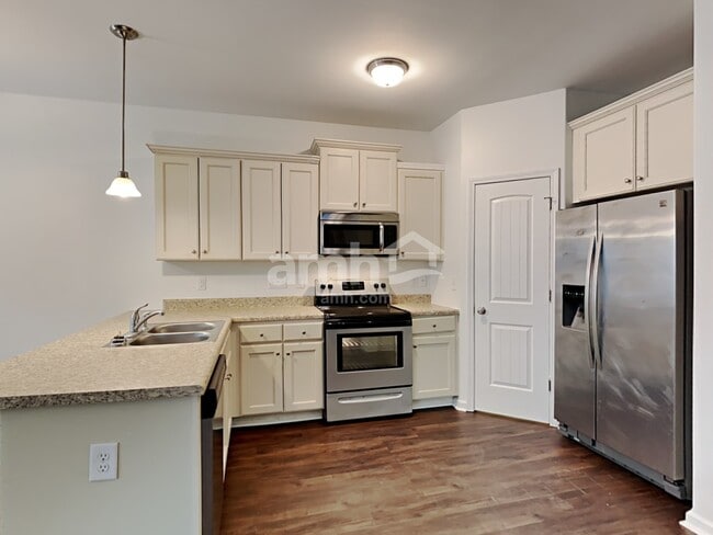 Building Photo - 108 Citrine Ct