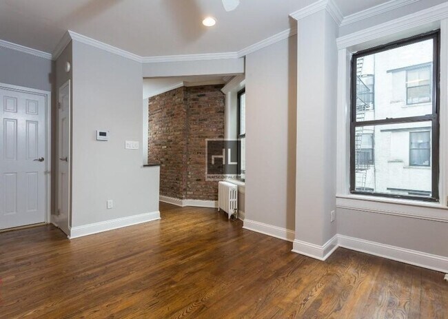 Building Photo - East 13th Street