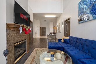 Building Photo - 138-118 18 Ave SE