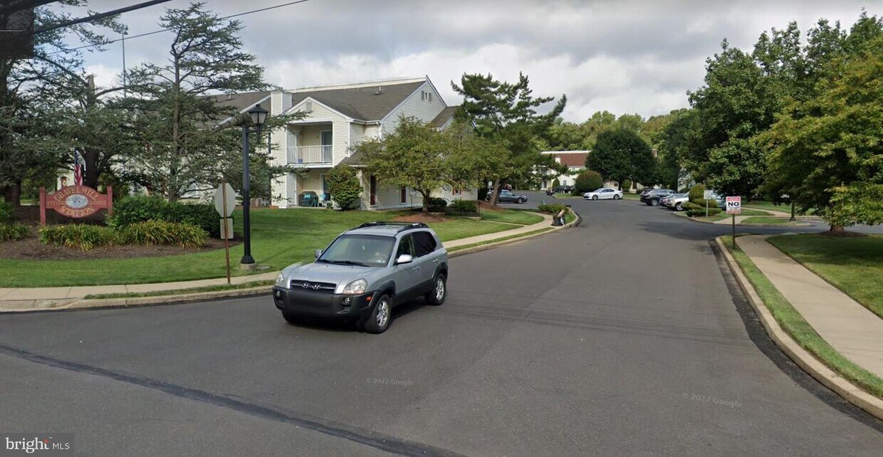 304 Gravel Hill Station Unit 304, Southampton, PA 18966 Room for Rent