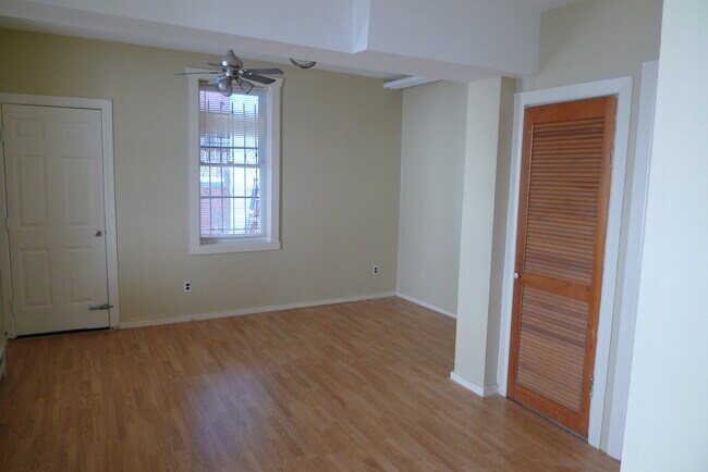 Foto del edificio - 647 N 15th St