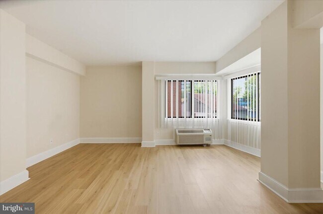 Foto del edificio - 1825 T St NW