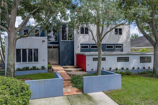Foto del edificio - 838 Monterey Blvd NE