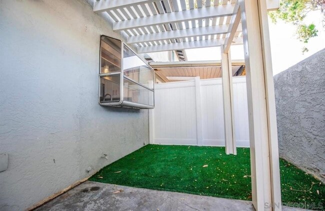 Building Photo - 1808 Bluehaven Ct