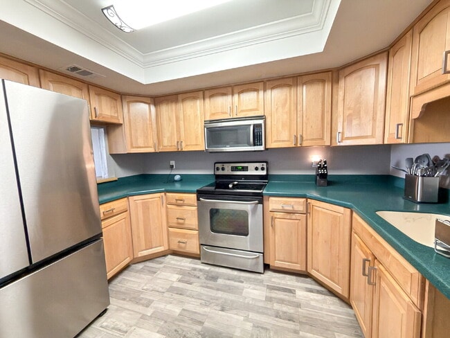 Building Photo - 2775 N Wickham Rd