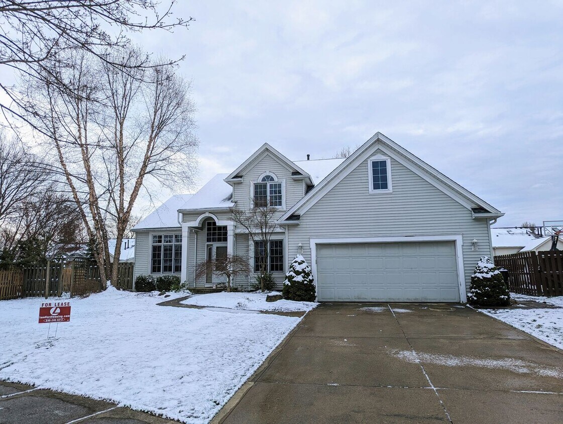 125 Santa Fe Ct, Elyria, OH 44035 House Rental in Elyria, OH