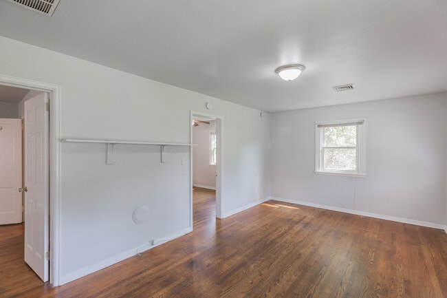 Building Photo - 1713 Gordon Ave