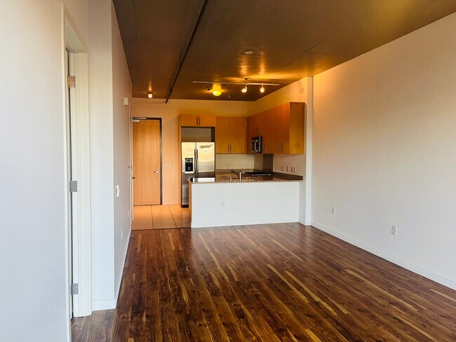 Foto del edificio - 353 E Bonneville Ave