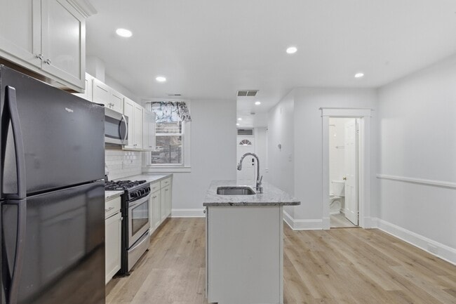 Building Photo - 5414 Belair Rd