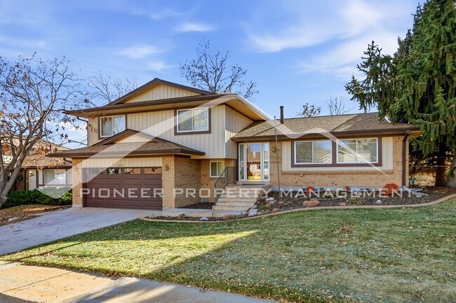 Building Photo - Spacious Home with 2 Car Garage and Fenced in Backyard!