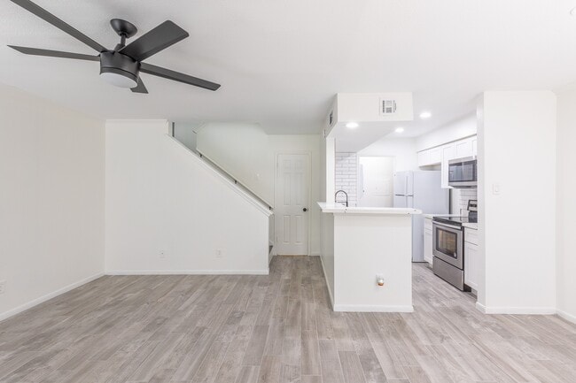 Building Photo - 14600 Fonmeadow Dr