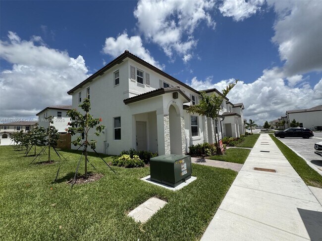 Foto del edificio - 2856 SE 26th Ter