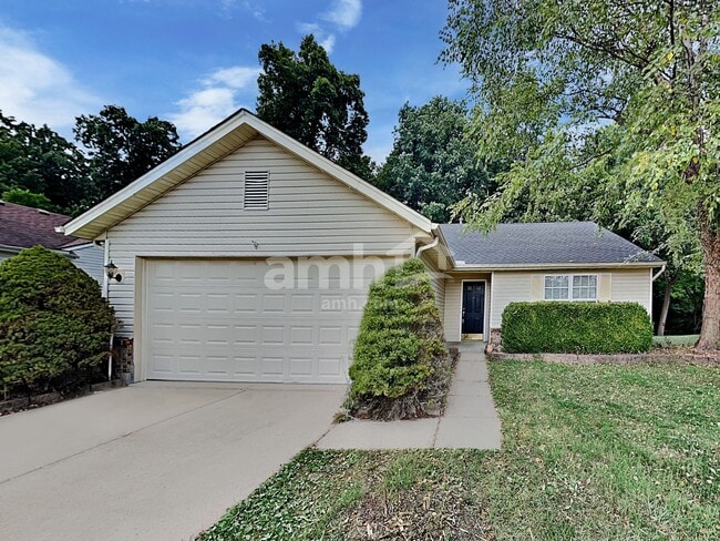Building Photo - 3915 Little Creek Dr