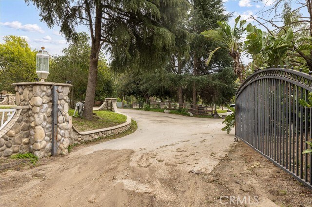 Foto del edificio - 15608 Tierra Rejada Rd