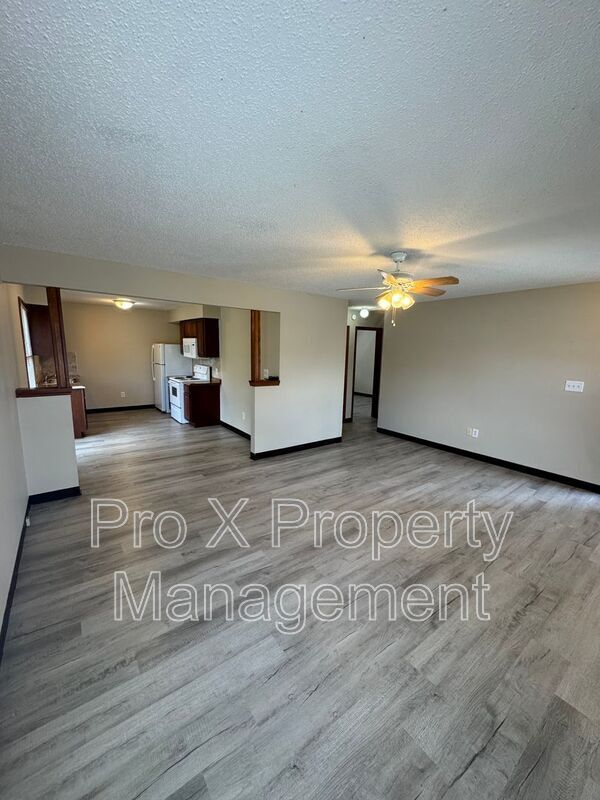 Building Photo - 753 S Campbell Ave