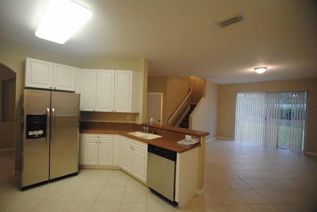 Building Photo - 4982 Pebblebrook Ter