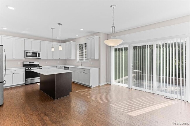 Building Photo - 2951 Andlaur Dr