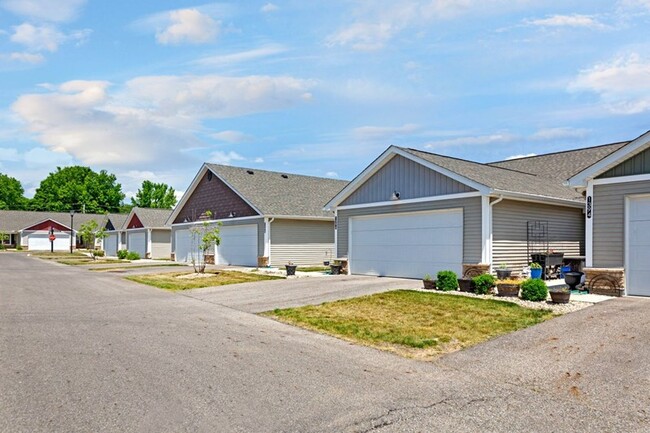 Building Photo - Lancaster Ridge