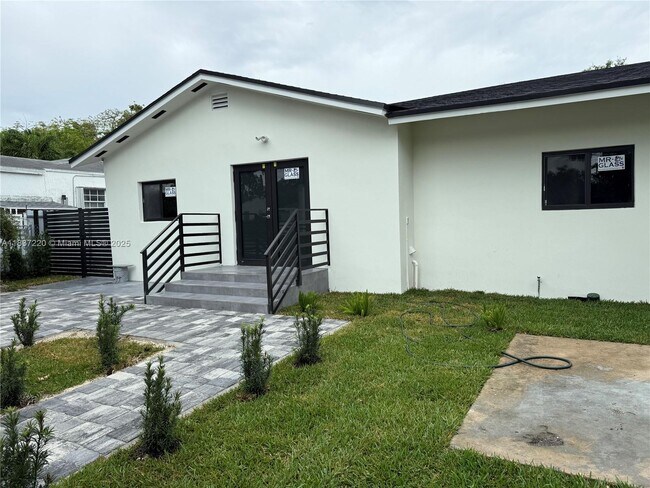 Foto del edificio - 1045 NW 58th Terrace