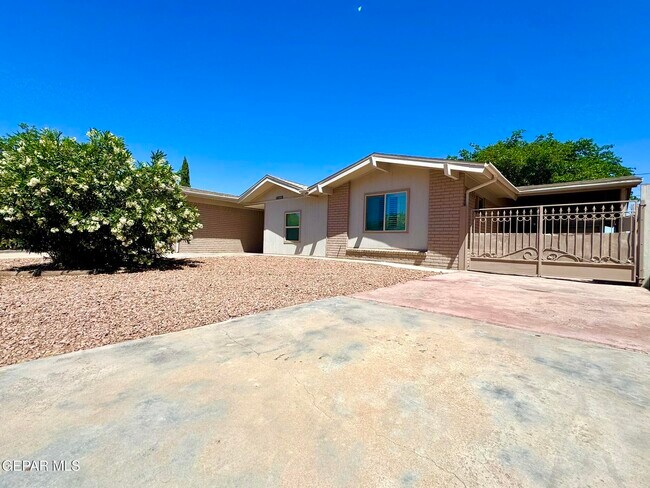 Foto del edificio - 10288 Lakeview Dr