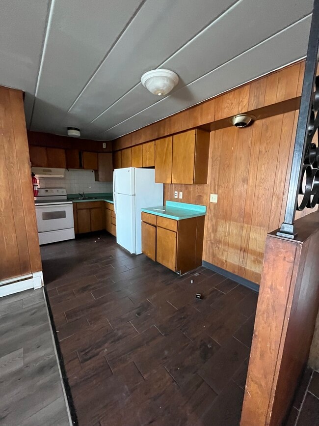 Building Photo - 216 N 4th St