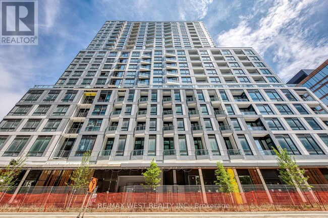 Building Photo - 15-1115 Richardson St