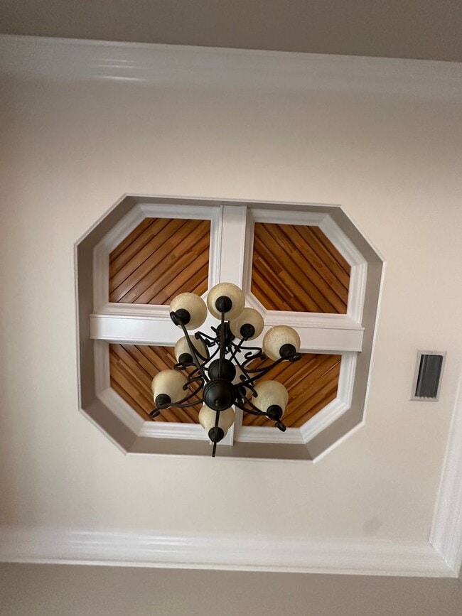 Building Photo - Shell Landing East!!! FRESH PAINT!!! NEW FLOORING!!!