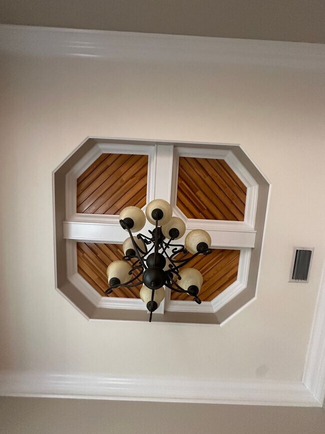 Foto del edificio - Shell Landing East!!! FRESH PAINT!!! NEW FLOORING!!!