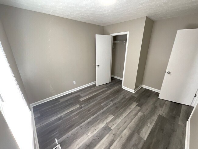 Foto del edificio - 4 Bed 2 Bath for Rent