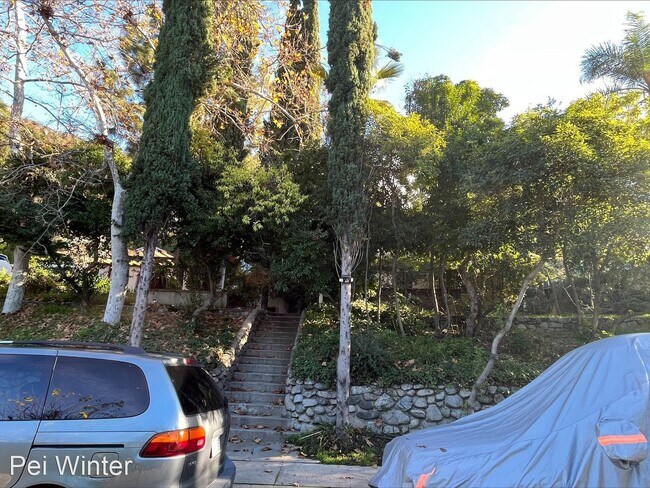 Building Photo - 3 br, 2 bath House - 2084 Lilac Lane.