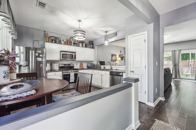 Foto del edificio - 10900 Wittenridge Dr
