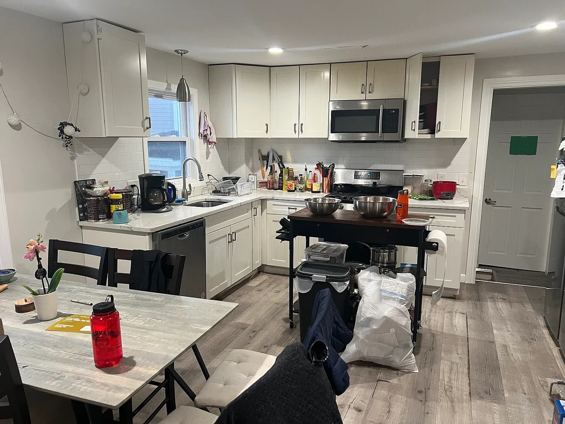 Foto principal - 73 Thorndike St