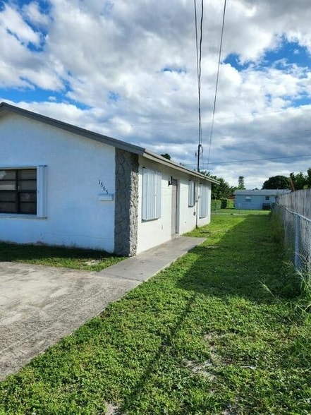 Foto del edificio - 1565 W 36th St