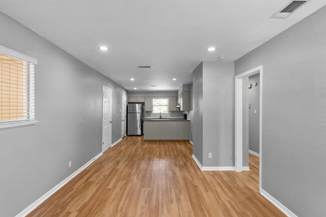 Foto del edificio - 2205 Lanier Dr