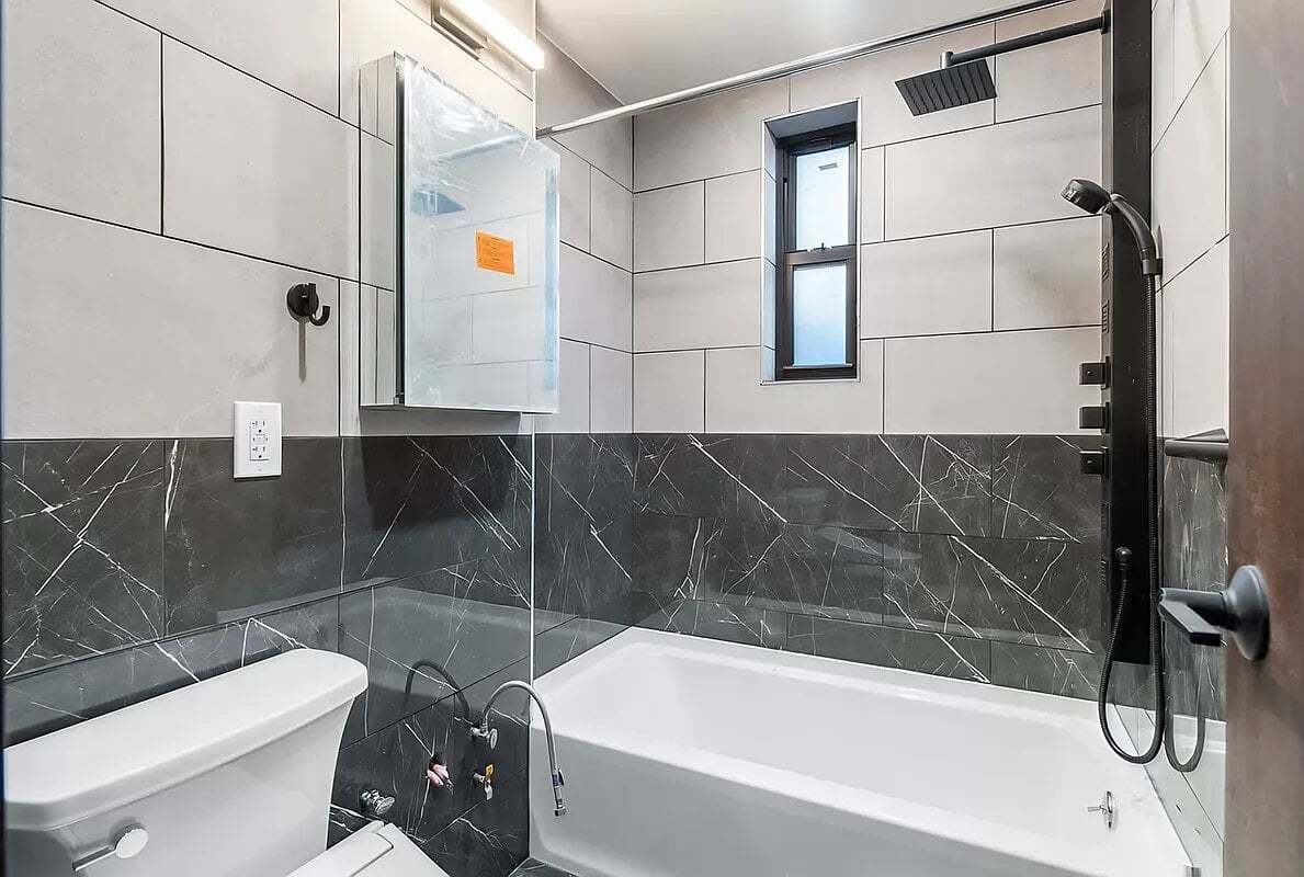 Building Photo - 453 W 48th St