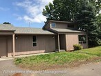 Primary Photo - 2423 Yew St