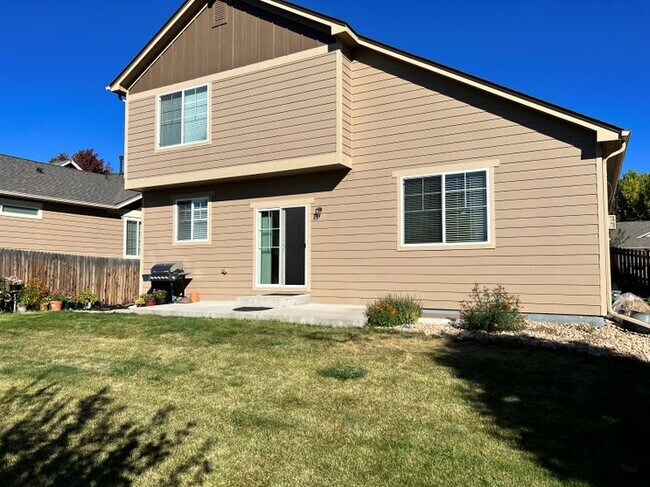 Building Photo - 1731 Trevor Ct