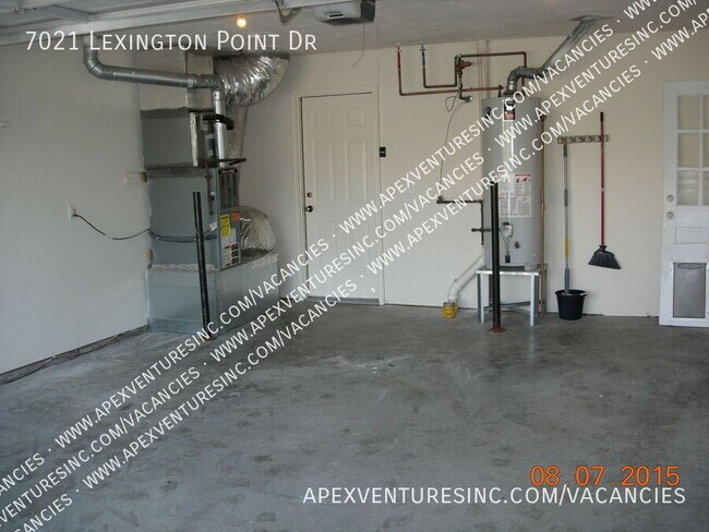 Foto del edificio - 7021 Lexington Point Dr