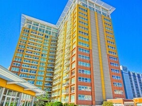 Building Photo - 255 N Sierra St