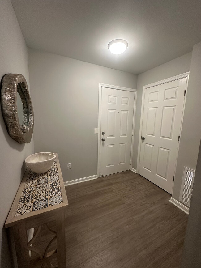 Foto del edificio - 2155 Scotts Crossing Ct
