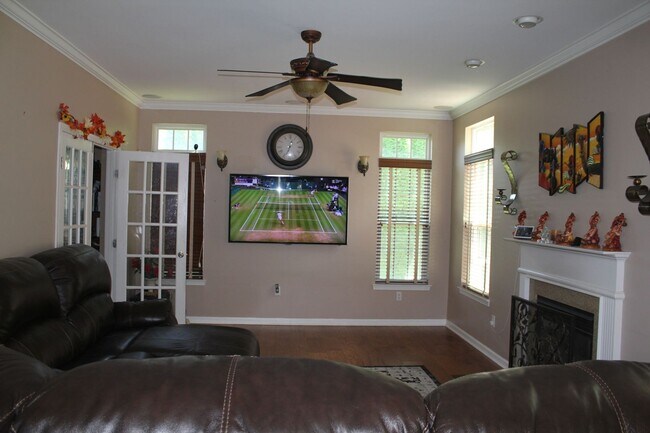 Foto del edificio - Spacious 4BR House in Webster