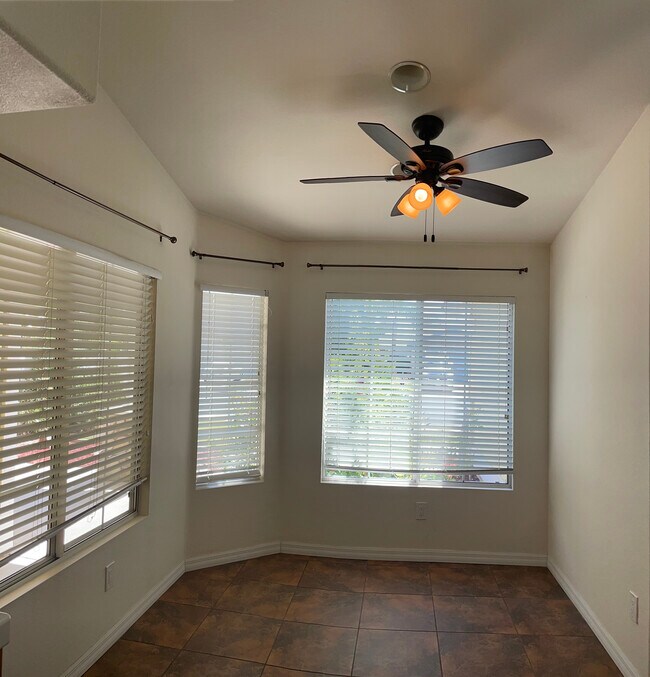 Building Photo - 36155 Bergen St