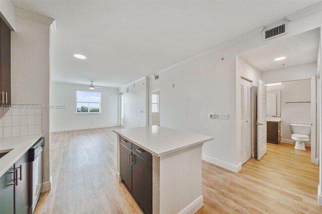 Foto del edificio - 10170 SW 7th St