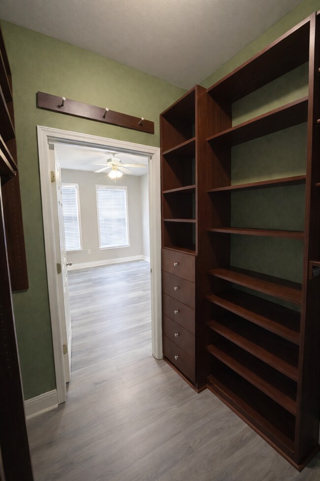 Photo - 4107 Stratford Commons Apartment