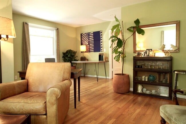 Foto del edificio - 337 Beakes St