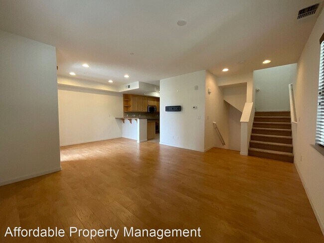 Foto del edificio - 2 br, 2.5 bath House - 1323 Westbury Drive