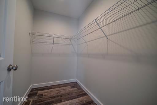 Building Photo - 3 br, 2.5 bath House - 8642 Oakleigh Rd