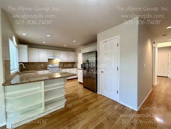Foto del edificio - Price adjustment on this Sexton Mt. Home!